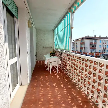 Serena 2-8 Apartman *