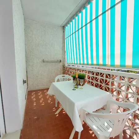 Apartman Serena 2-8 *