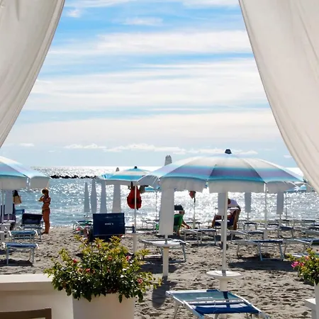 Serena 2-8 Apartman *